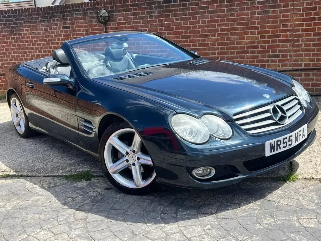 Käytetty Mercedes SL350 245 HP (180 kW) 2005 Musta Avoauto