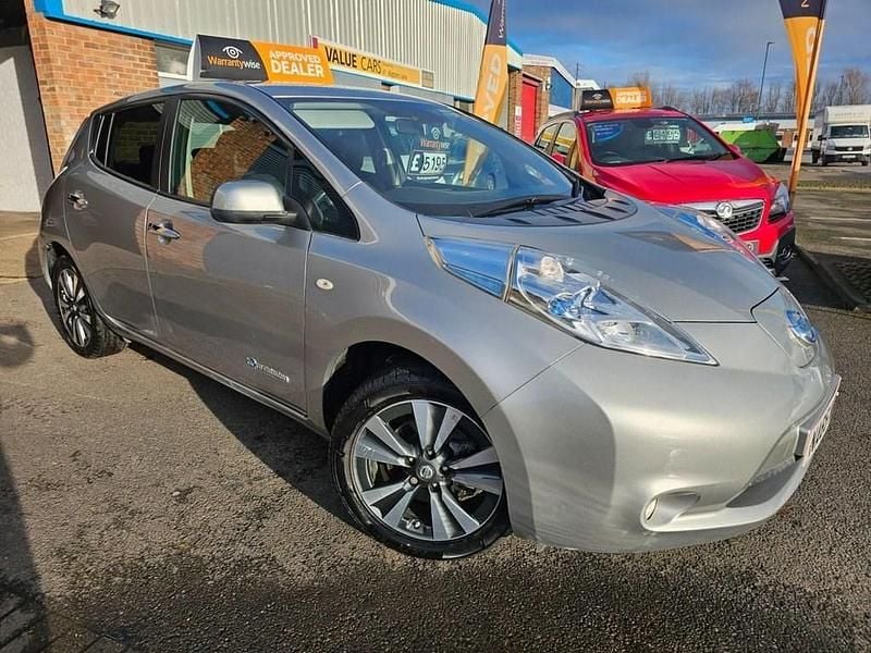 Used Nissan Leaf Tekna 80 kW (109 HP) 2015 Silver Hatchback