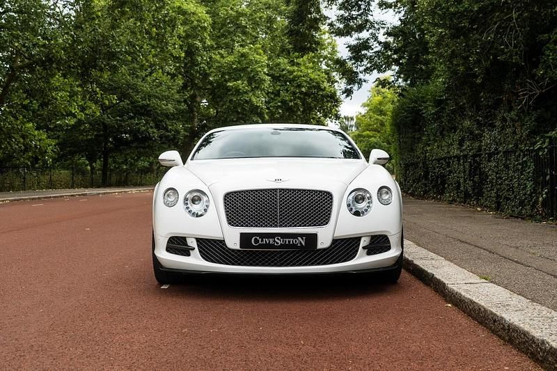Begagnad Bentley Continental 2014 Vit Sedan