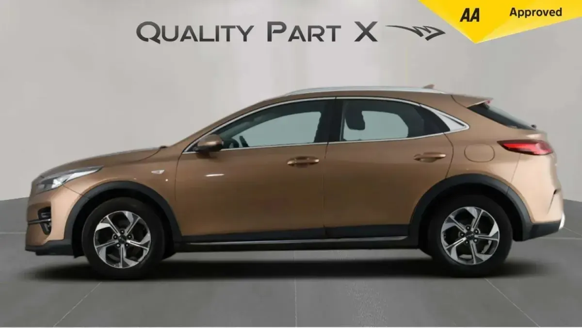 Usado Kia XCeed 118 HP (86 kW) 2022 Castanho SUV