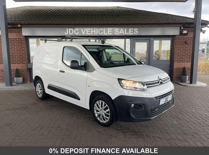 White Used 2020 Citroën Berlingo MPV | £6,490 (Good price) - Image 1/2