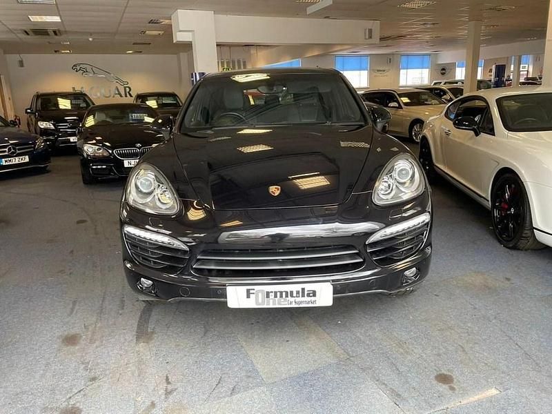 Used Porsche Cayenne 245 HP (180 kW) 2012 Black SUV