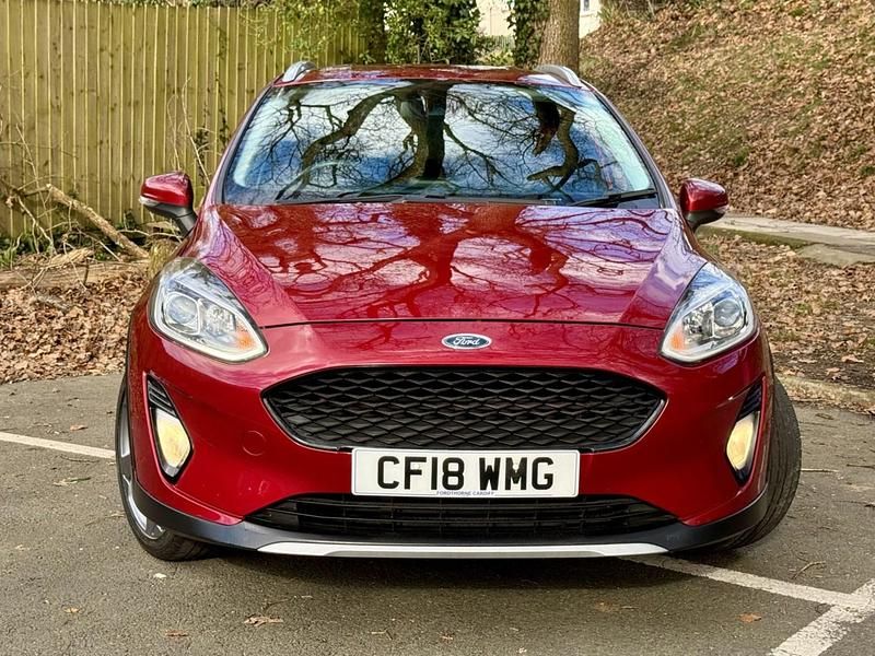 Used Ford Fiesta Active 125 HP (91 kW) 2018 Red Hatchback