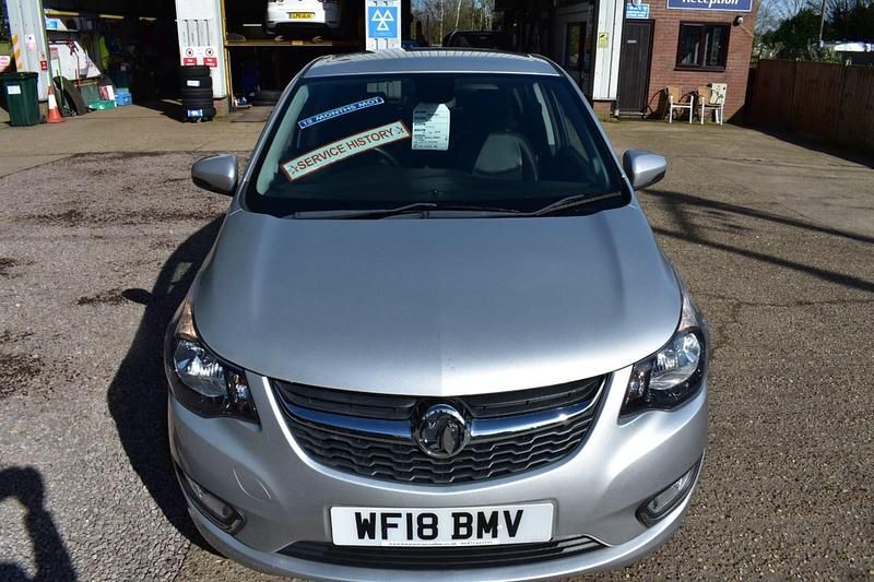 Used Vauxhall Viva 75 HP (55 kW) 2018 Silver Hatchback