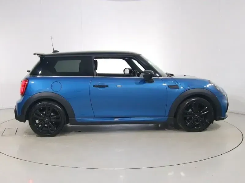 Used Mini Cooper Hatch 134 HP (98 kW) 2024 Blue Hatchback