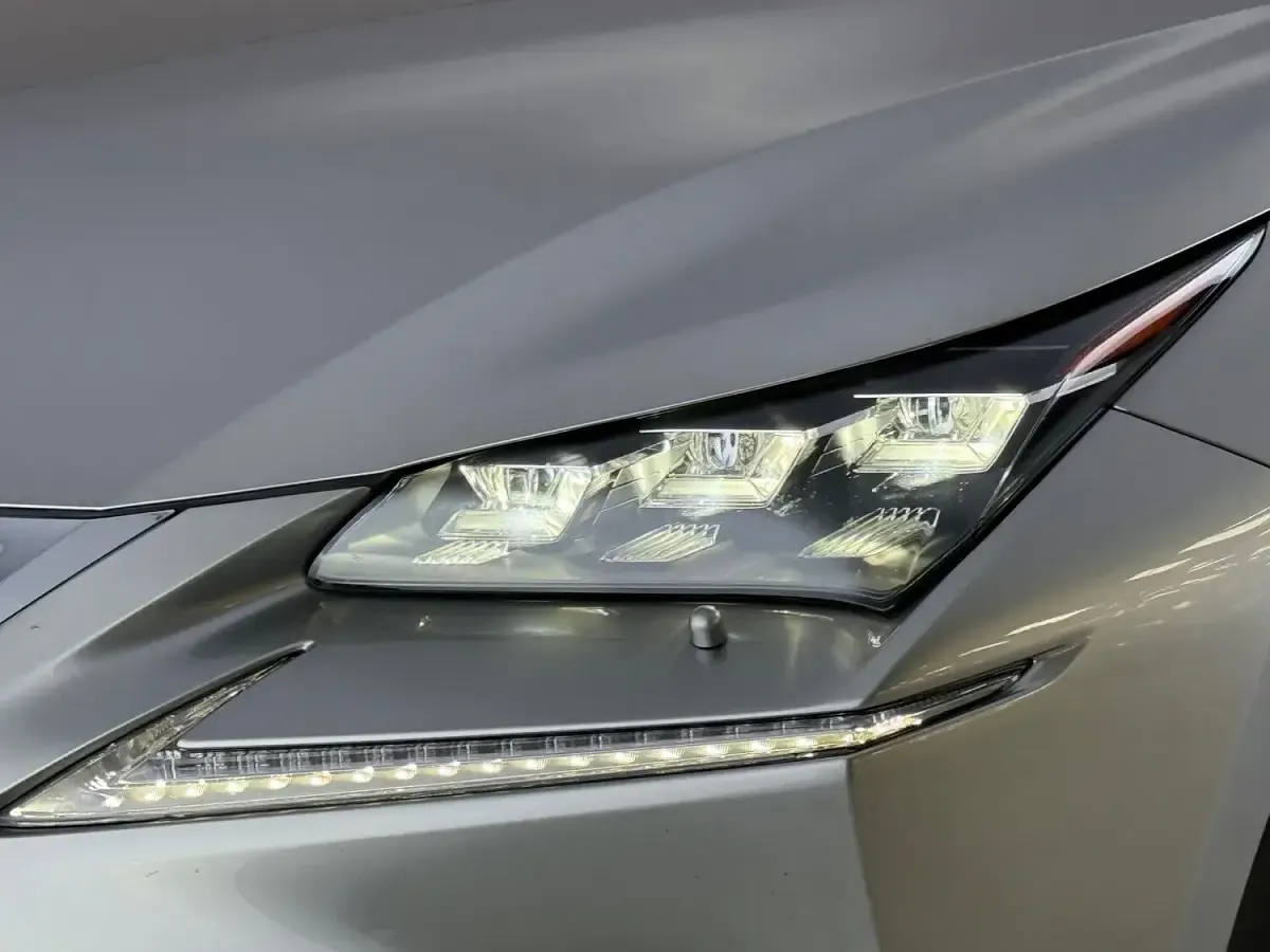 Used Lexus NX300h 2014 Silver SUV