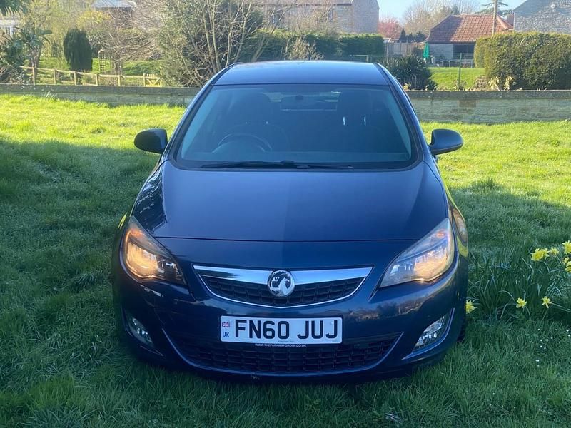 Used Vauxhall Astra SRi 110 HP (80 kW) 2010 Blue Hatchback