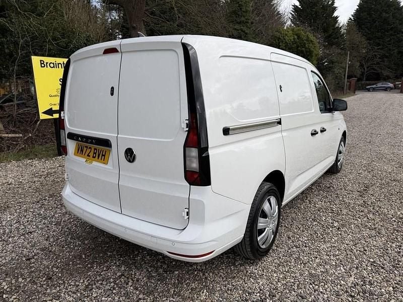 Used VW Caddy Maxi S 102 HP (75 kW) 2022 White MPV