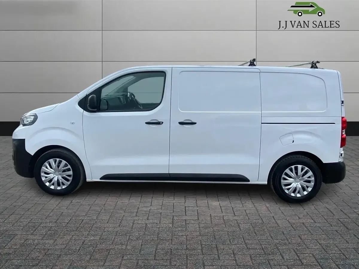 Used Peugeot Expert Premium 2022 White Van