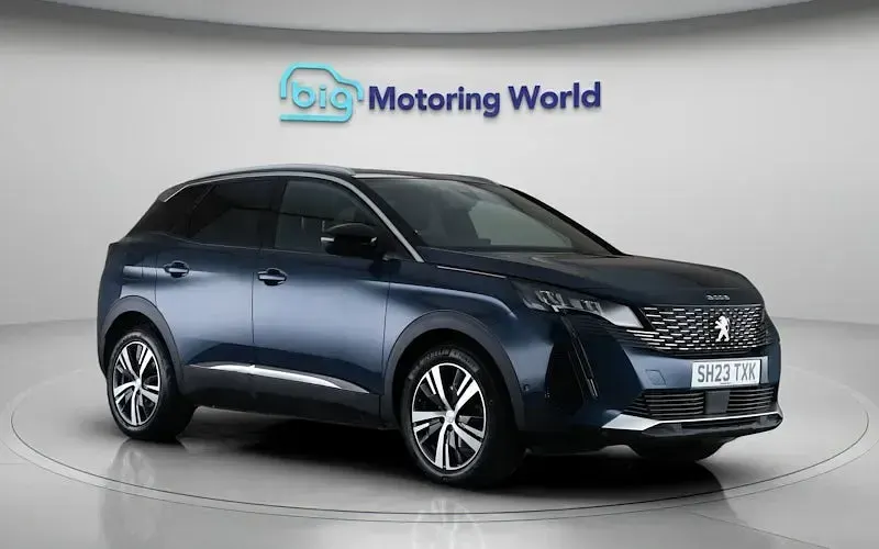 Second-hand Peugeot 3008 Allure+ 131 CP (96 kW) 2023 Albastru SUV