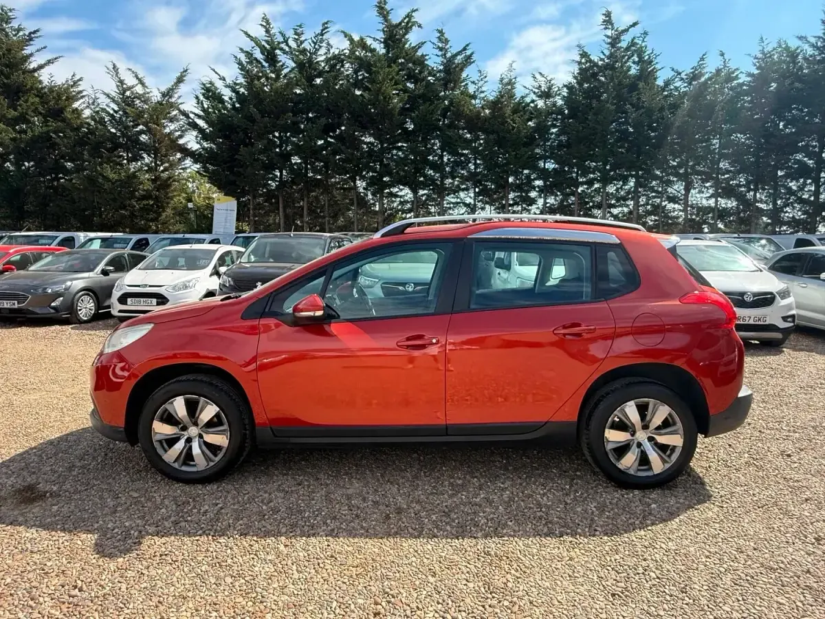 Used Peugeot 2008 Active 80 HP (58 kW) 2015 Red SUV