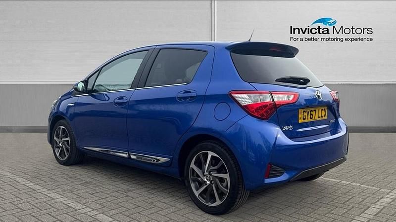Used Toyota Yaris Hybrid 2017 Blue Hatchback