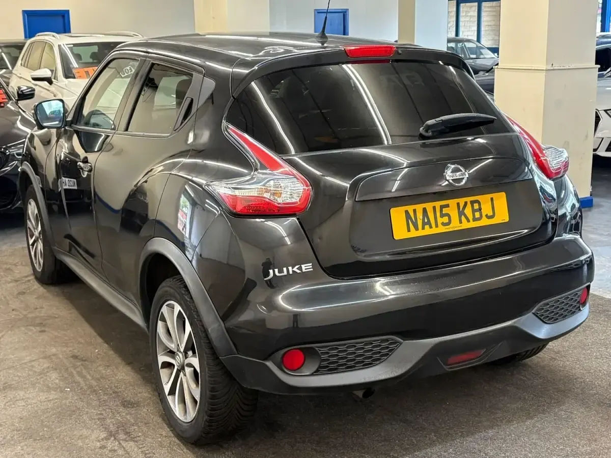 Gebraucht Nissan Juke Tekna 117 PS (86 kW) 2015 Schwarz SUV