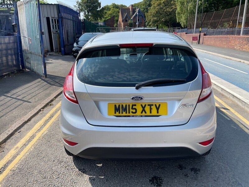 Used Ford Fiesta Zetec 2015 Silver Hatchback