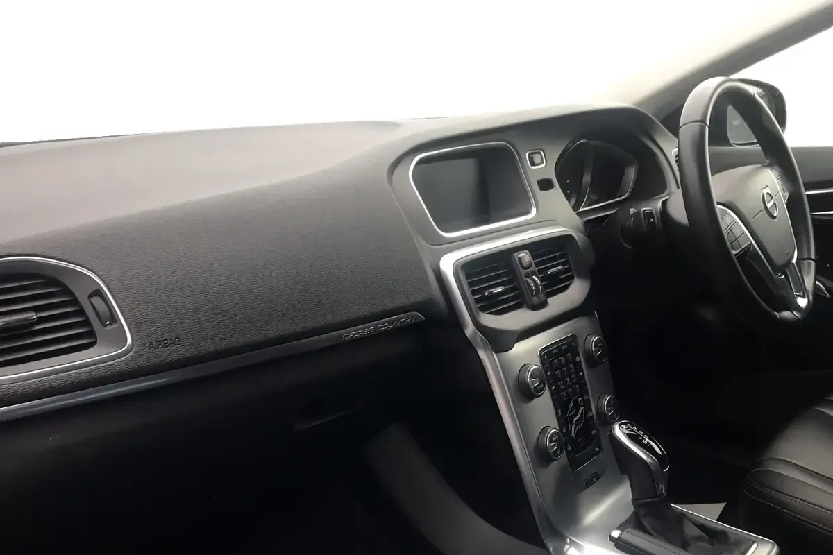 Used Volvo V40 Pro 2018 Hatchback