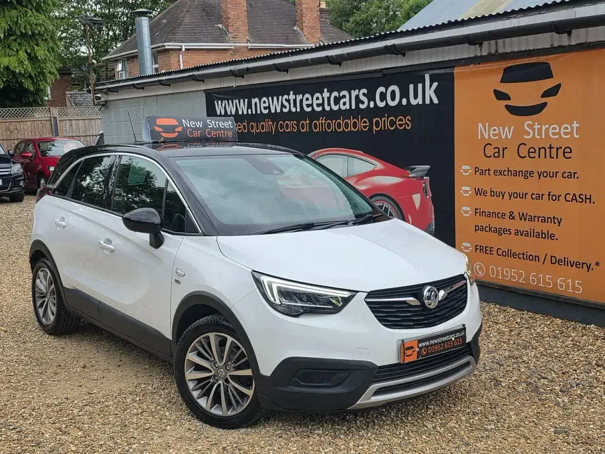 Used Vauxhall Crossland X S 83 HP (61 kW) 2020 White SUV