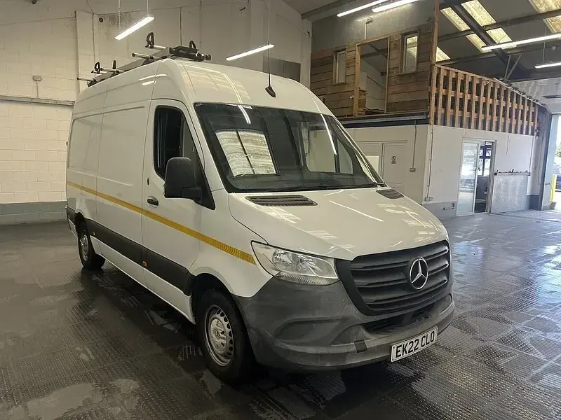Used Mercedes Sprinter Progressive 150 HP (110 kW) 2022 White Van