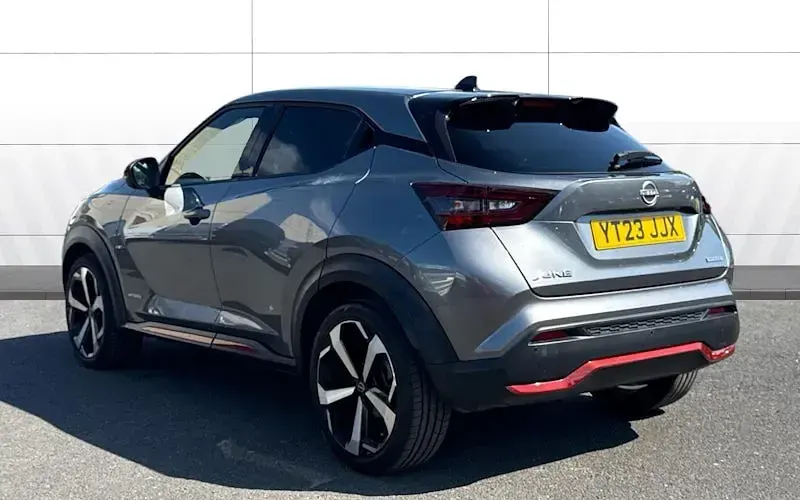 Used Nissan Juke Tekna 143 HP (105 kW) 2023 Grey SUV