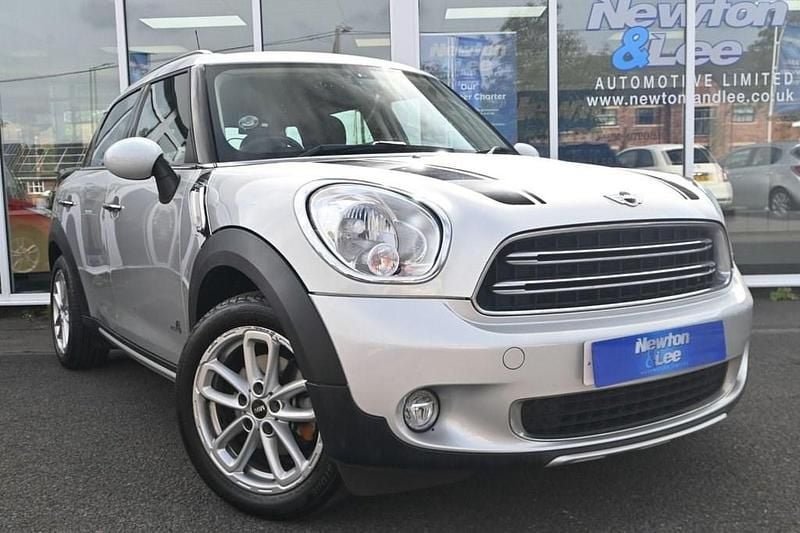 Silver Used 2015 Mini Cooper Countryman SUV | £10,500 (A bit pricey) - Image 1/4