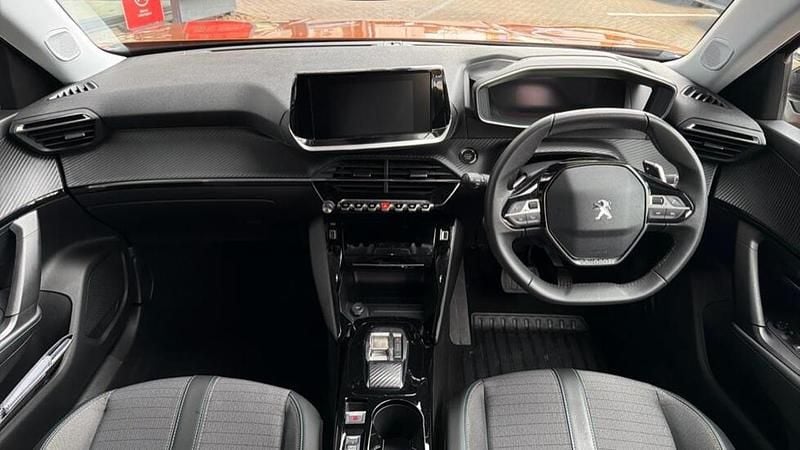 Used Peugeot 2008 Allure Premium 129 HP (94 kW) 2022 Orange SUV