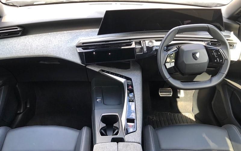 Used Peugeot 3008 Allure 136 HP (100 kW) 2024 Grey SUV