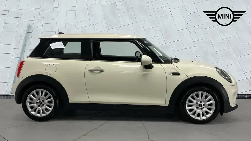 Usado Mini Cooper Hatch 134 HP (98 kW) 2014 Branco Citadino