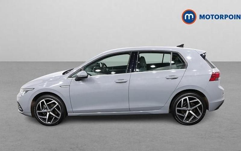 Used VW Golf VIII Style 131 HP (96 kW) 2024 Hatchback