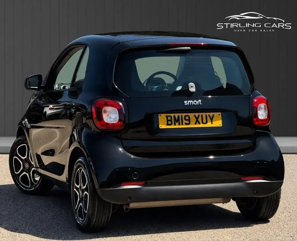 Used Smart ForTwo Coupé Pure 71 HP (52 kW) 2019 Black Coupe