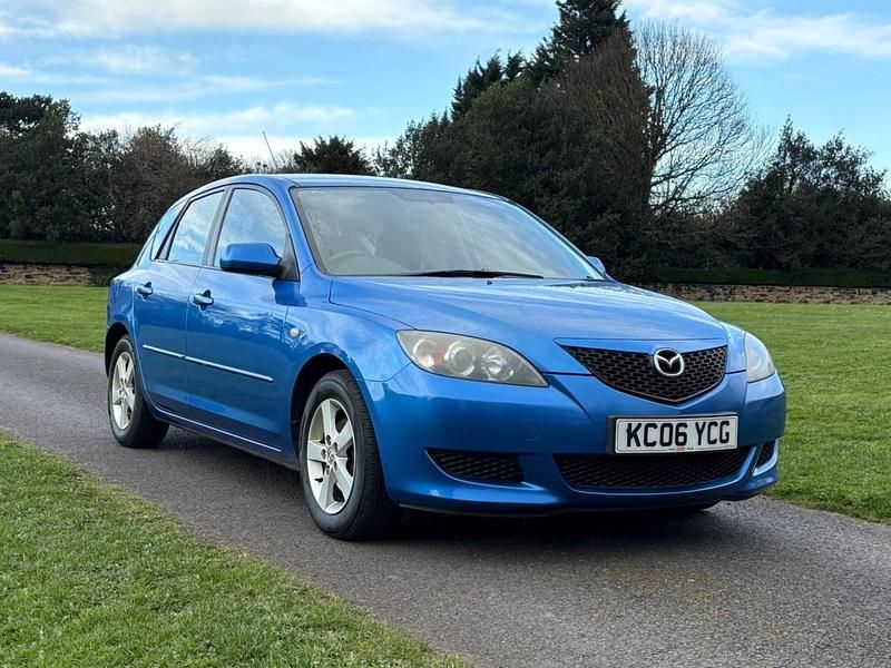 Used Mazda 3 105 HP (77 kW) 2006 Blue Hatchback