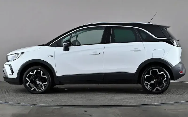 Used Vauxhall Crossland Ultimate 110 HP (80 kW) 2023 White SUV