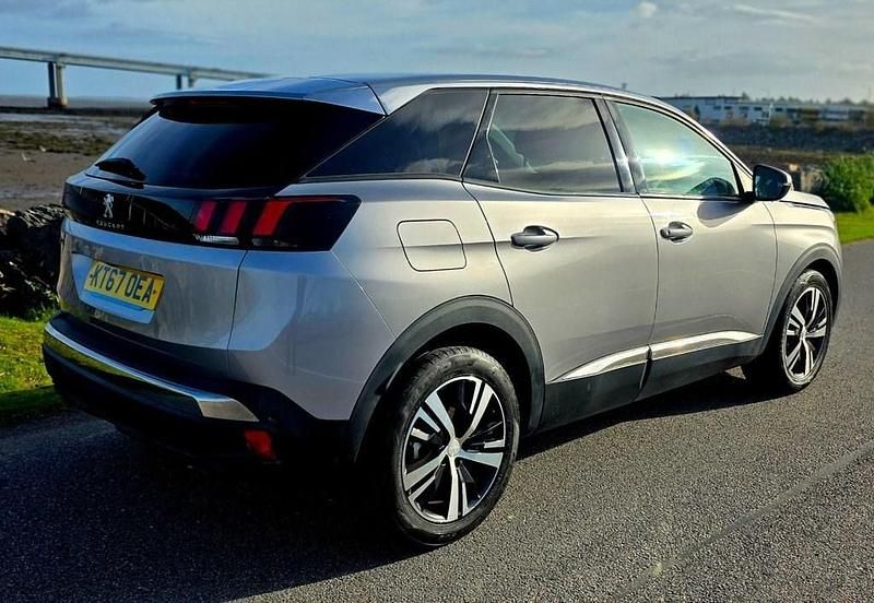 Used Peugeot 3008 Allure 120 HP (88 kW) 2018 Grey Hatchback