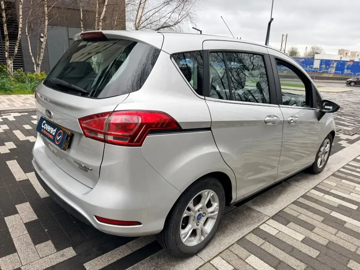 Begagnad Ford B-MAX Zetec 120 HK (88 kW) 2012 Silver Minibuss