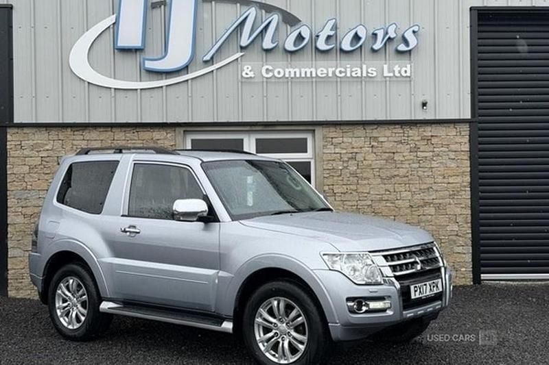 Used Mitsubishi Shogun Warrior 187 HP (137 kW) 2017 Silver SUV
