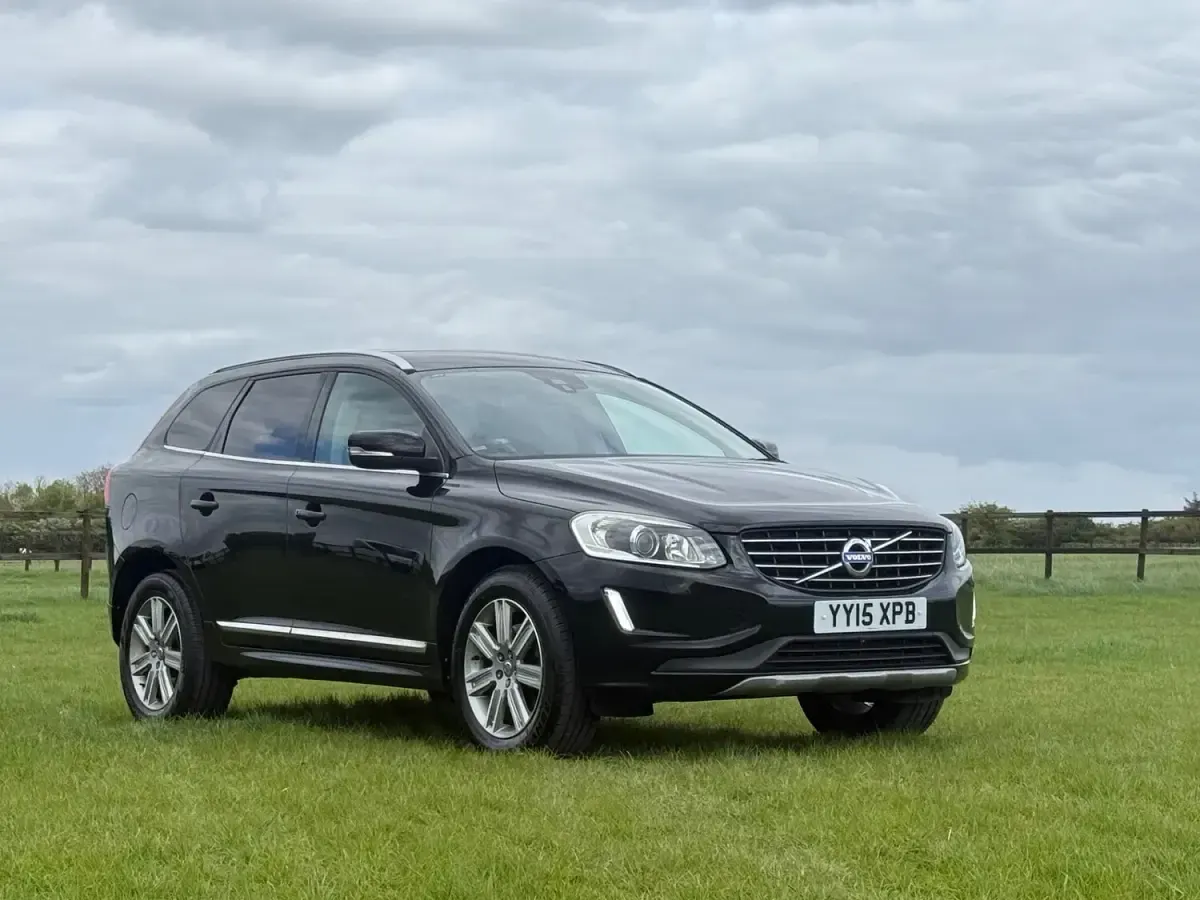 Used Volvo XC60 SE Lux 190 HP (139 kW) 2015 Black SUV