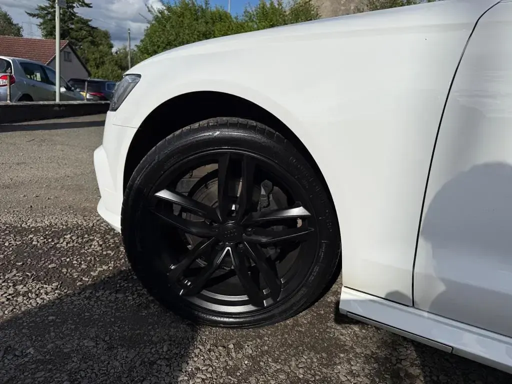 Used Audi A6 Design 2018 White Estate
