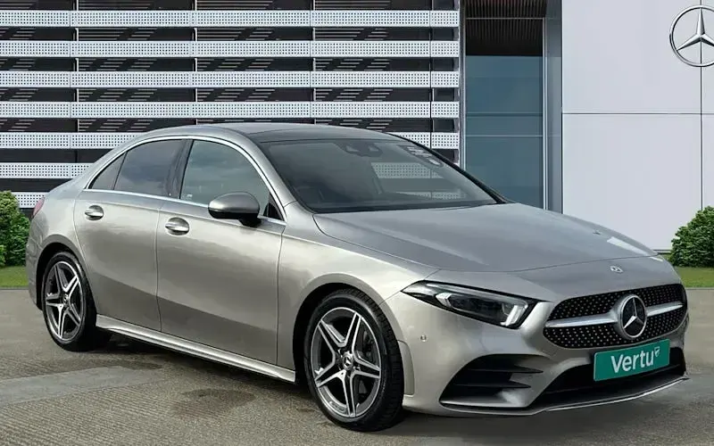 Second-hand Mercedes A200 AMG Line Premium Plus 150 CP (110 kW) 2020 Berlinǎ