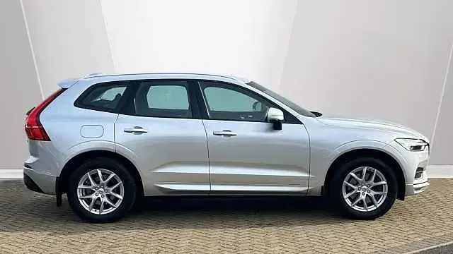 Usado Volvo XC60 Momentum 247 CV (181 kW) 2020 SUV