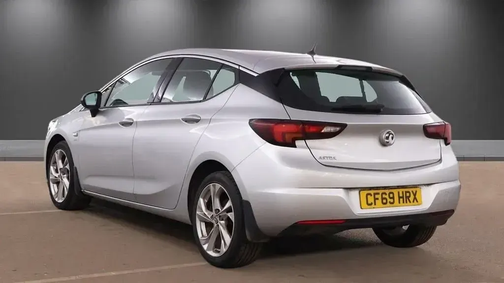 Second-hand Vauxhall Astra SRi 145 CP (106 kW) 2020 Argintiu Hatchback