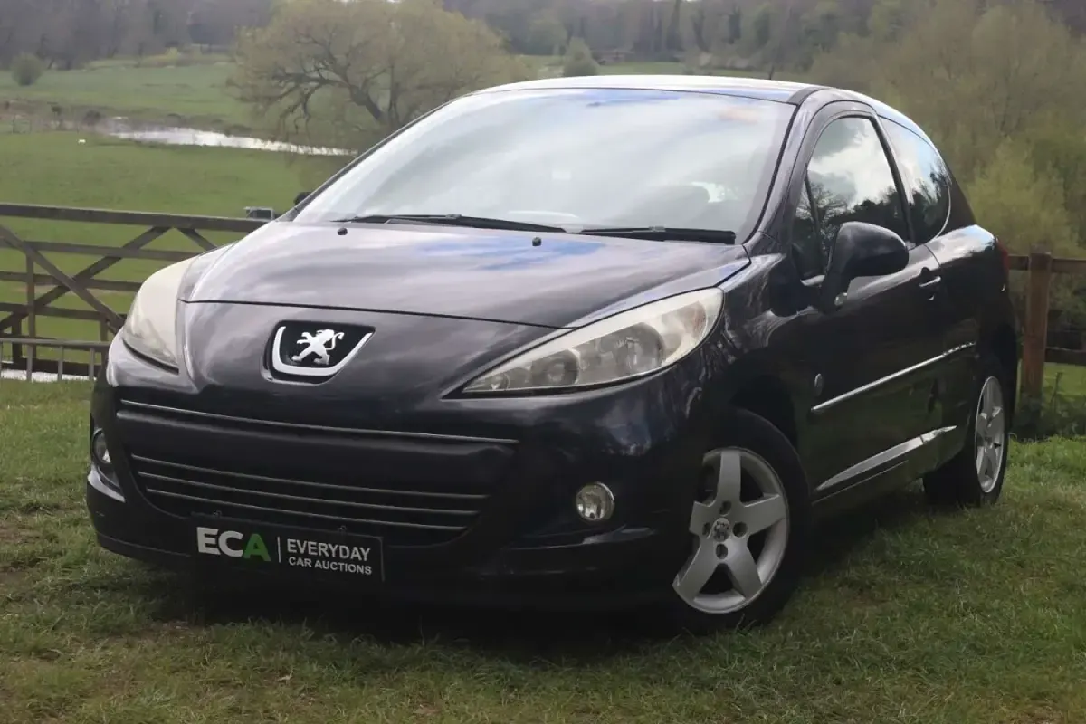 Second-hand Peugeot 207 Envy 2011 Negru Hatchback