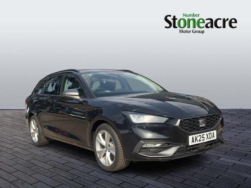 Black New 2025 Seat Leon FR Estate | £23,985 (Good price) - Image 1/4