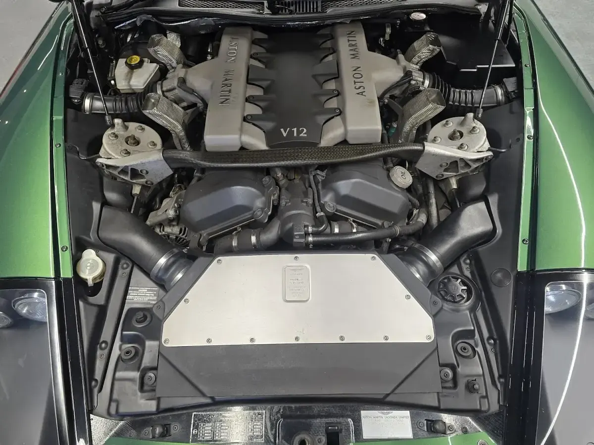 Used Aston Martin Vanquish 466 HP (342 kW) 2001 Green Coupe