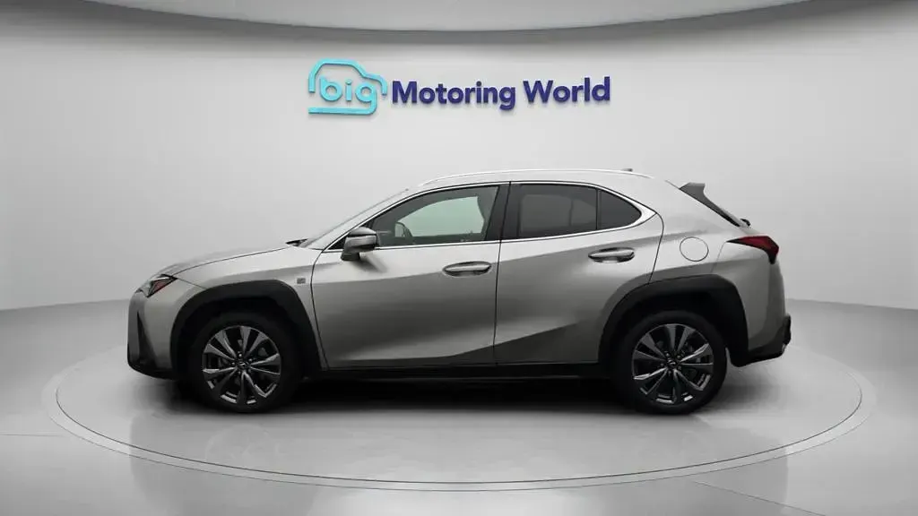 Used Lexus UX 250h Sport Design Packet 184 HP (135 kW) 2023 Silver SUV
