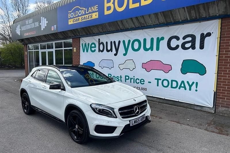 Used Mercedes GLA220 AMG line 170 HP (125 kW) 2015 White SUV