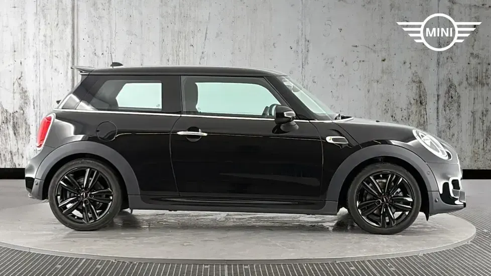 Used Mini Cooper Hatch 136 HP (100 kW) 2018 Black Hatchback