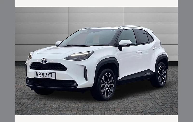 Used Toyota Yaris Cross Design 116 HP (85 kW) 2021 White SUV