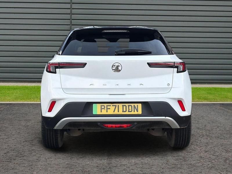 Used Vauxhall Mokka Elite 98 kW (134 HP) 2021 White SUV