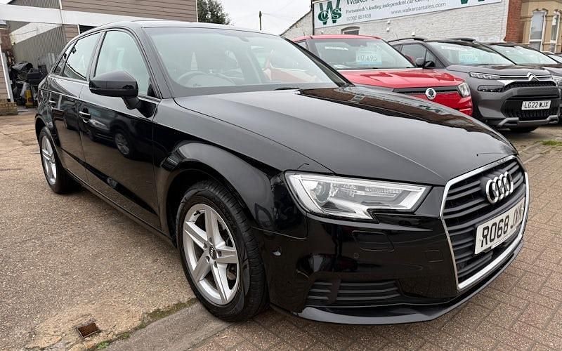 Used Audi A3 Sportback Design 116 HP (85 kW) 2019 Hatchback