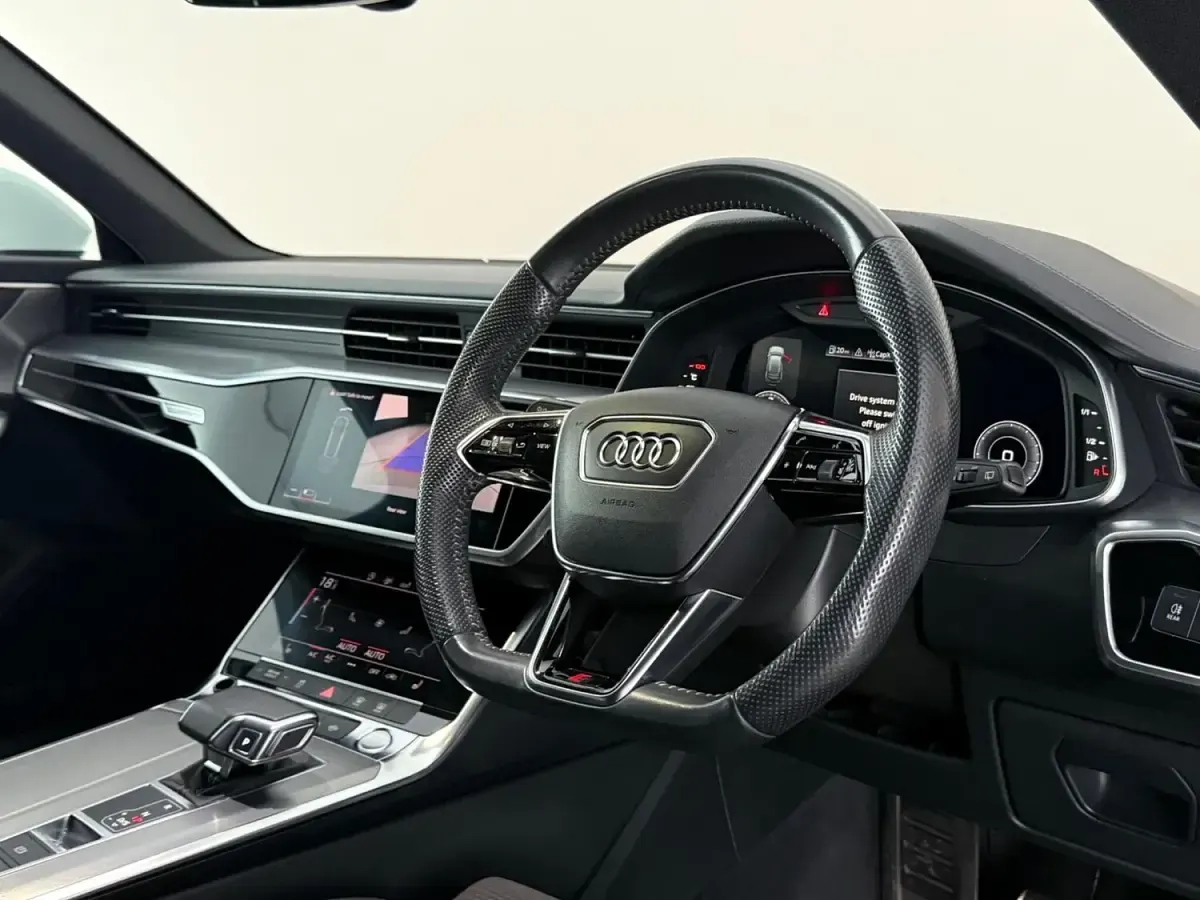 Used Audi A6 S-Line 204 HP (150 kW) 2019 White Estate