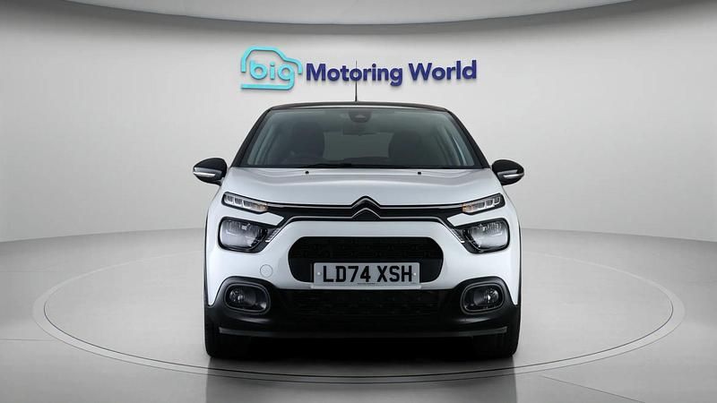 Used Citroën C3 PureTech 110 HP (80 kW) 2024 White Hatchback