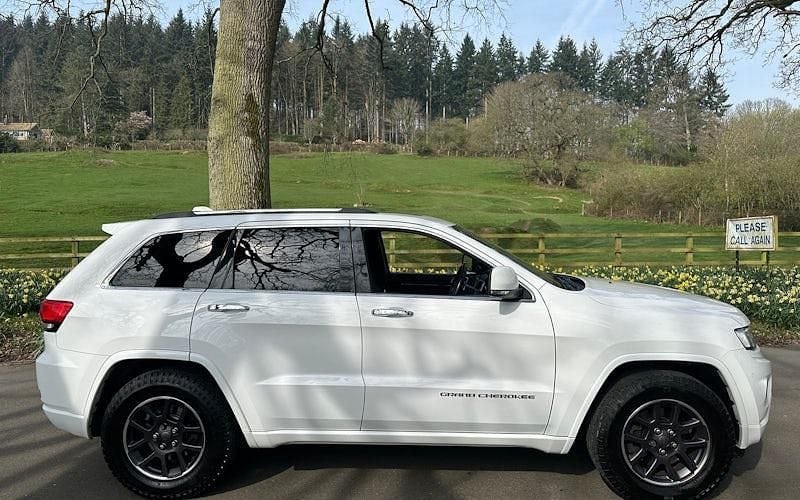 Used Jeep Grand Cherokee Overland 250 HP (183 kW) 2016 SUV